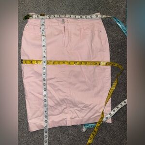 Pink  pencil skirt size 2petitie